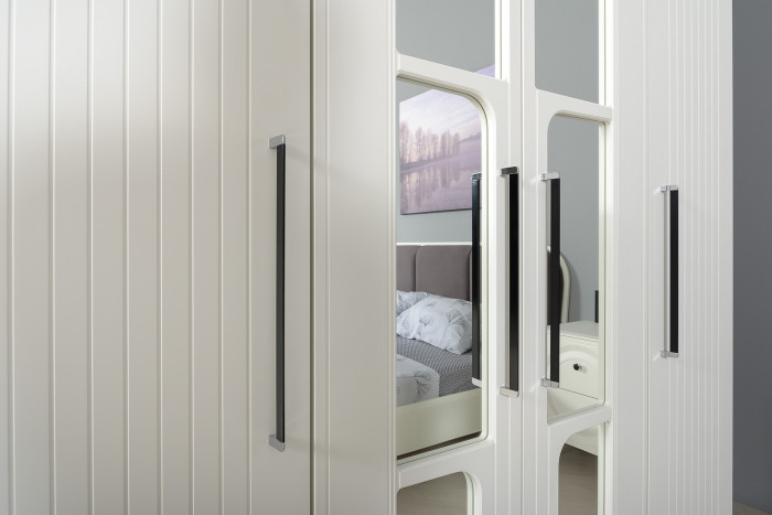 Валенсия Спальня № 43, ЛДСП белый шагрень/МДФ белый шагрень